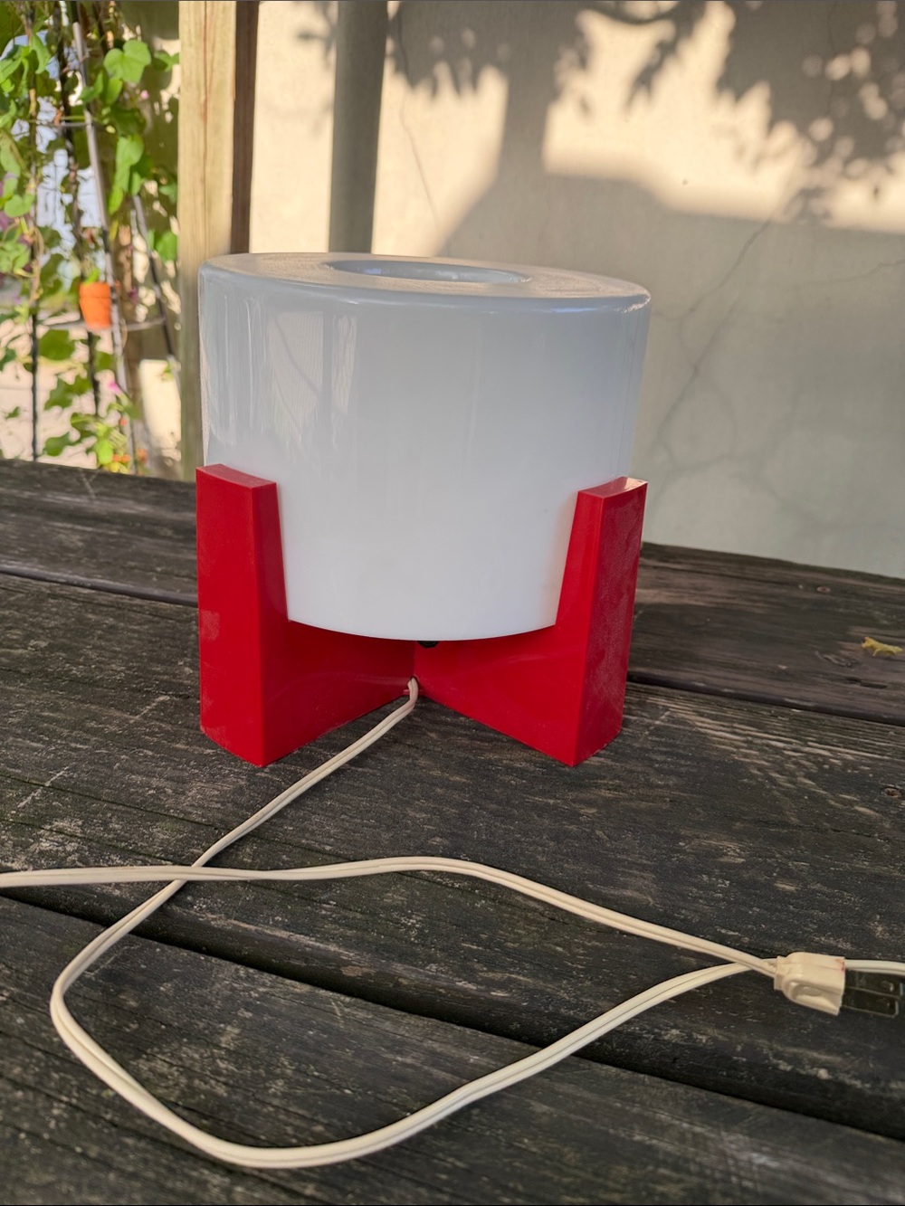Vintage 1970s Space Age Red Cross-Base Table Lamp – Postmodern MCM Pop Art Light